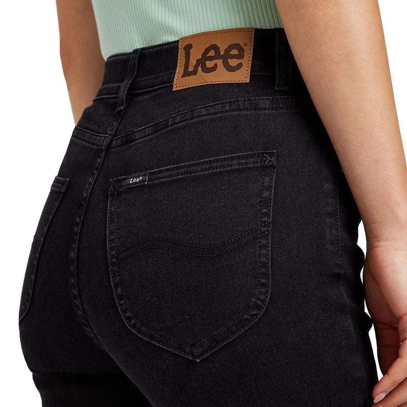 Lee - 112350783-