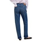 Lee - 112348967-